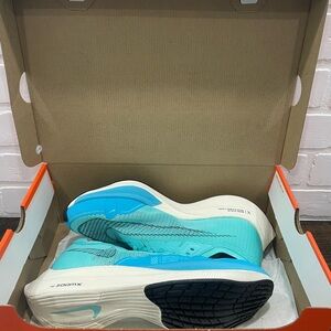Nike ZoomX Vaporfly Next% 2 - Marathon/Half-Marathon/10K/5K Supershoes!